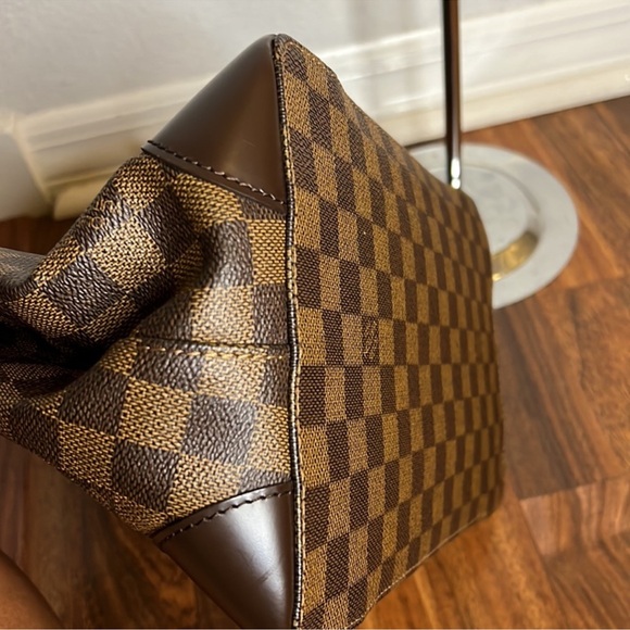 Authentic Louis Vuitton Hampstead PM - Picture 3 of 11